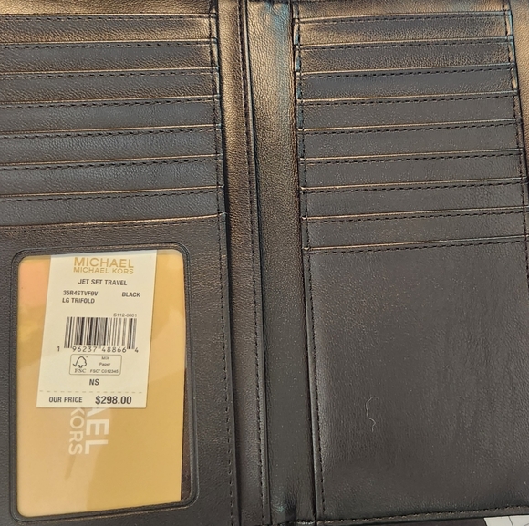 Michael Kors NWT Jet Set Travel Leather Quilted Large Trifold Wallet (Black) - Picture 12 of 12